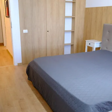 Vivalia V7, Free Private Parking Apartment