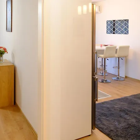 Apartment Vivalia V7, Free Private Parking *